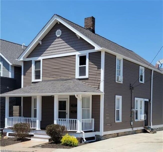 Building Photo - 1726 Starkweather Ave Unit 1726 Starkweather Ave Lower