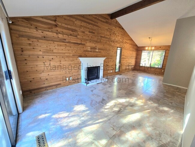 Photo - 9 Mountain Cir