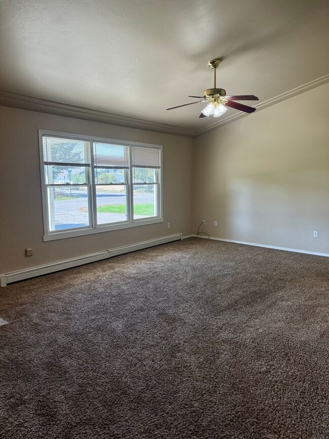 Photo - 5 bedroom 3 bath home in Belgrade with attached double garage
