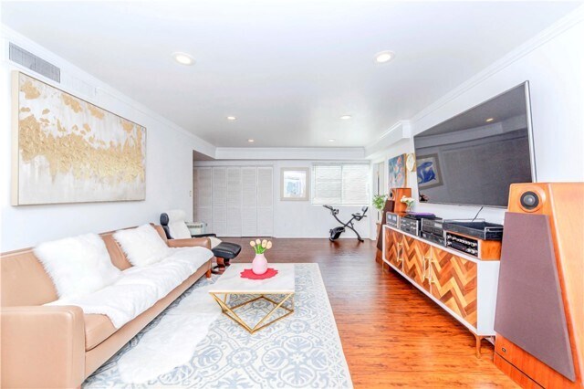 Photo - 358 S Gramercy Pl Condo Unit 201