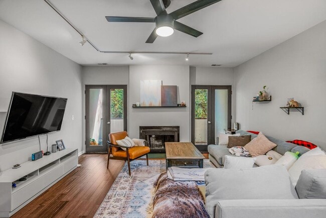 Photo - 501 Fenton Pl Unit N