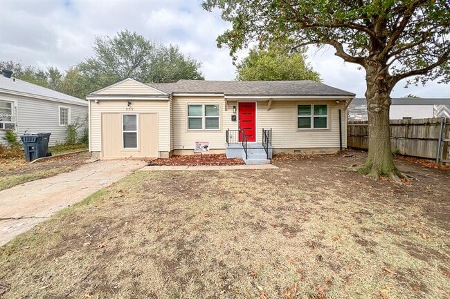 Building Photo - 909 SW 48th St