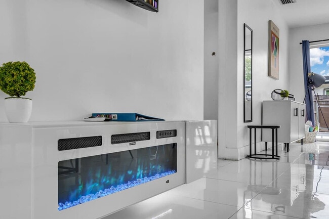 Photo - 7061 Coolidge St Unidad ID1372322P