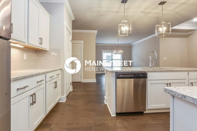 3 Bedroom Pet-Friendly Home in Owens Cross Roads, AL with Main Street Renewal