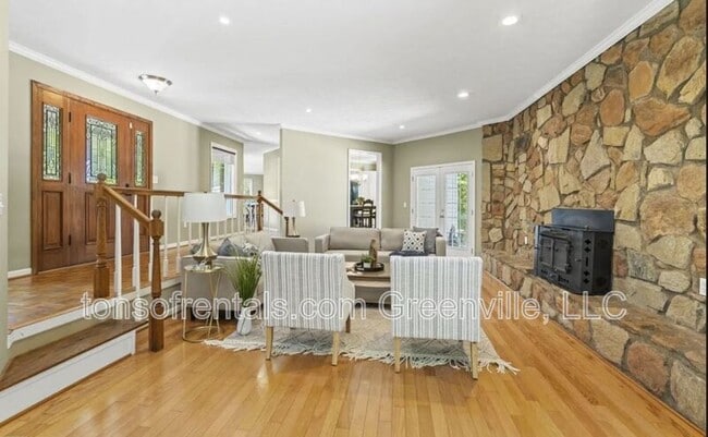 Photo - 1016 Old Boiling Springs Rd