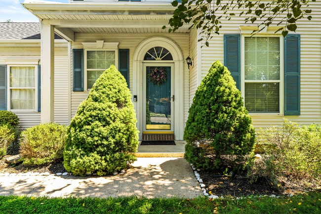 412 Denow Rd