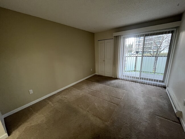 Photo - 4363 Halifax St