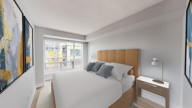 Photo - 525 Richmond Street