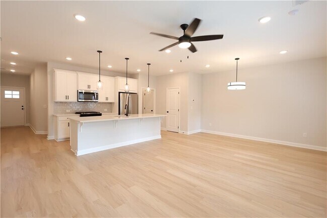 Photo - 4663 Larkfield Way