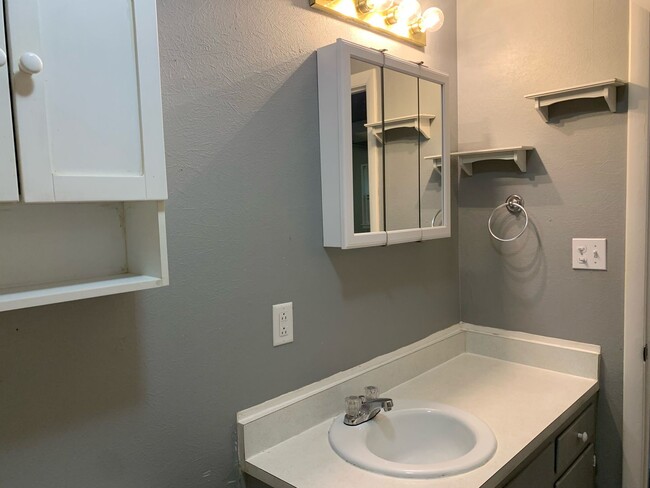 Photo - 110 Jasper Dr