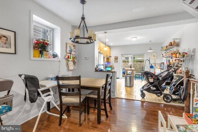 Photo - 1202 Gerritt St
