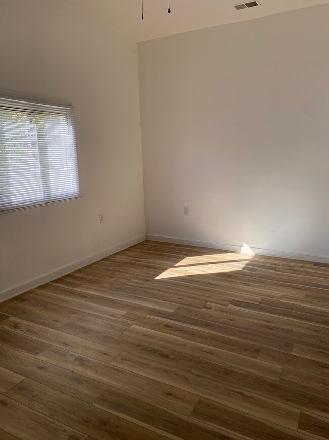 Photo - 2717 Slevin St Unidad 1A