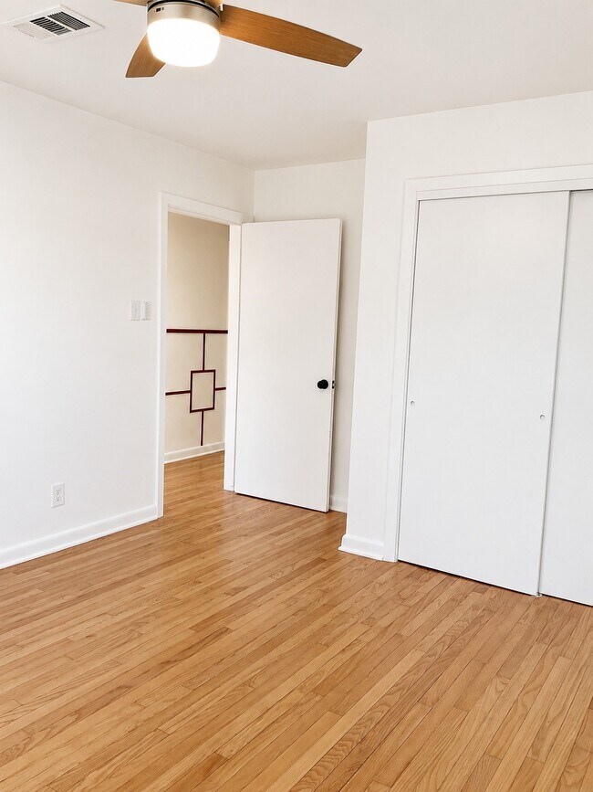 Photo - 1008 Wright Blvd
