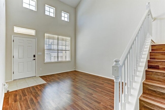 Photo - 20904 Waterside Dr Unit 3