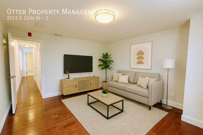 Building Photo - 2013 S 11th St Unit 2