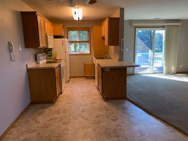 Kitchen area - 875 Bahls Dr Unidad 209 Rental