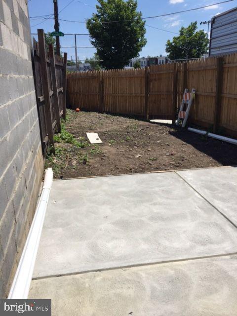 Photo - 2445 E Huntingdon St