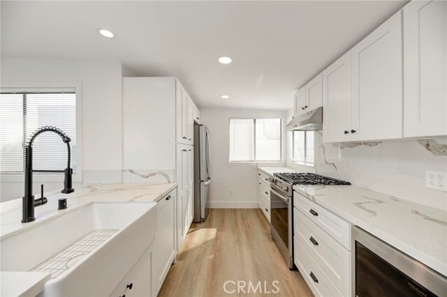 Photo - 1090 Loma Dr
