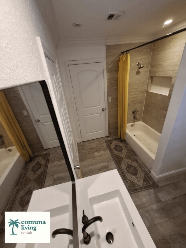 Photo - 1345 NE 5th Terrace