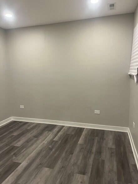 Photo - 8106 S Langley Ave Unidad 2