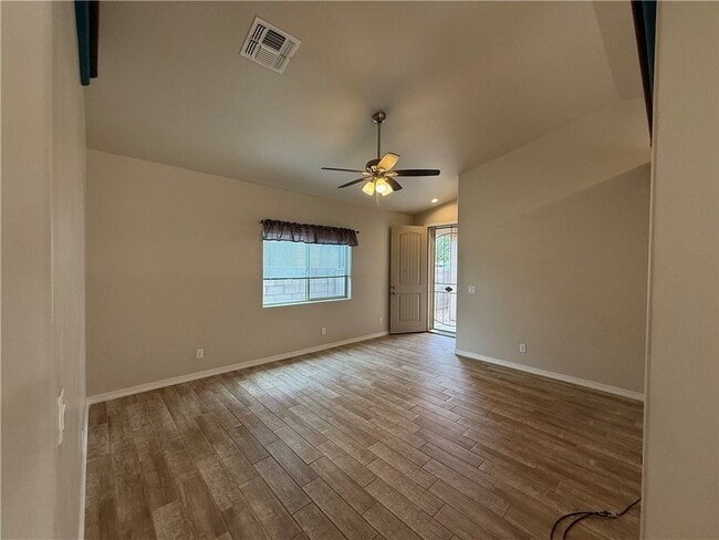 Photo - 2535 Southern Ave