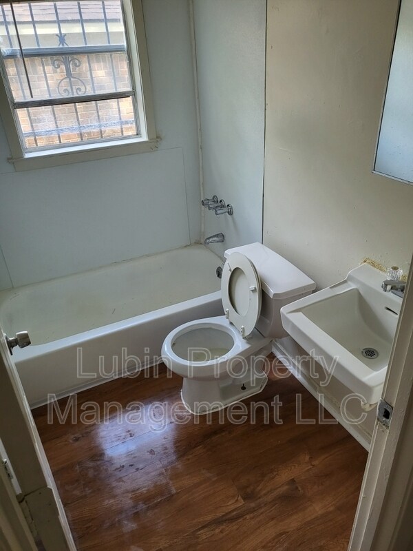 Photo - 2255 Marble Ave