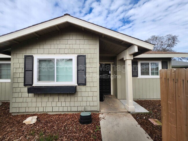 Photo - 2546 W Victor Ct Unidad 102