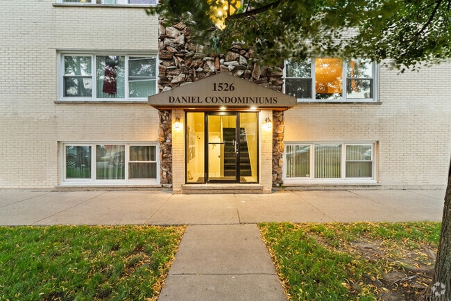 Building Photo - 1526 S 51st Ct Rental