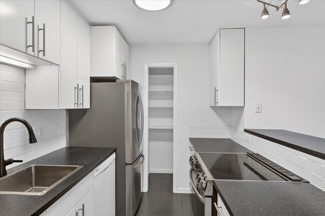 Building Photo - Effortless Style at Kalmia: Updated 2-Bed 2-Bath Condo with Premium Amenities