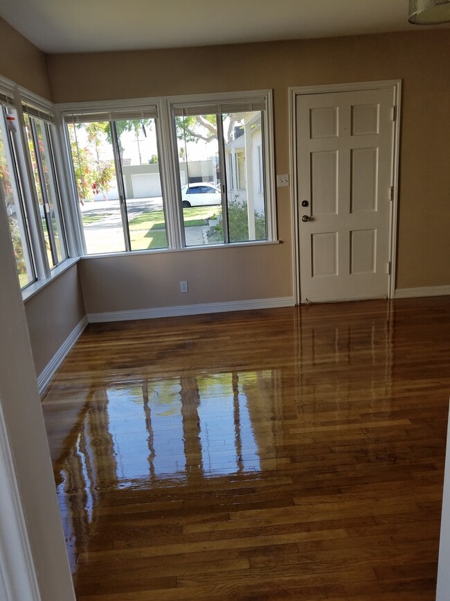 Bright Living room