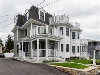 Photo - 210 Adams St