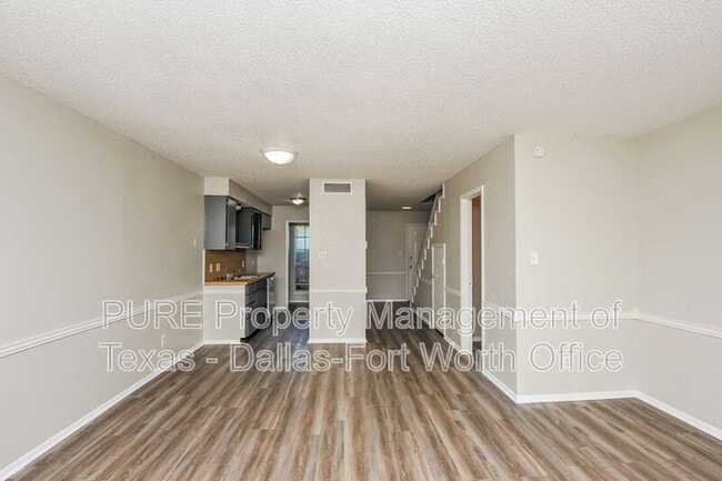 Photo - 1128 Highbush Dr
