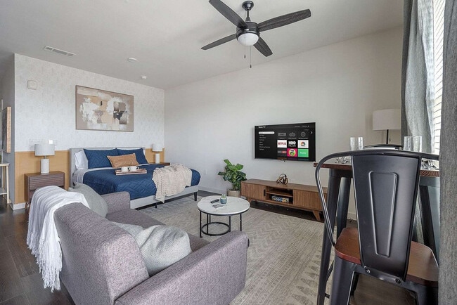 Photo - 2232 Empire Central Dr Unit SI ID1520125P