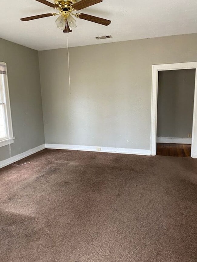 Photo - 6111 Lexington-