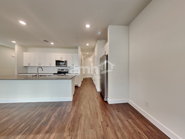 Photo - 296 Austin Bellerose Pl