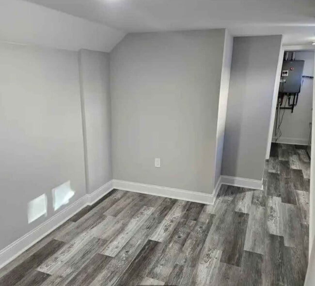 Photo - 115 Winslow Pl