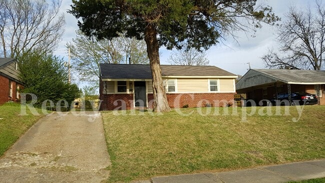 Building Photo - 3334 Fostoria Rd