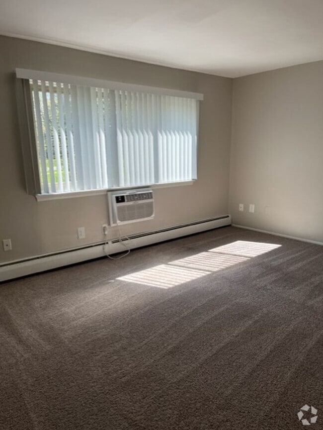 Building Photo - Charming 1 Bedroom/1 Bath near Downtown Ro... Unit 839-203 Rental