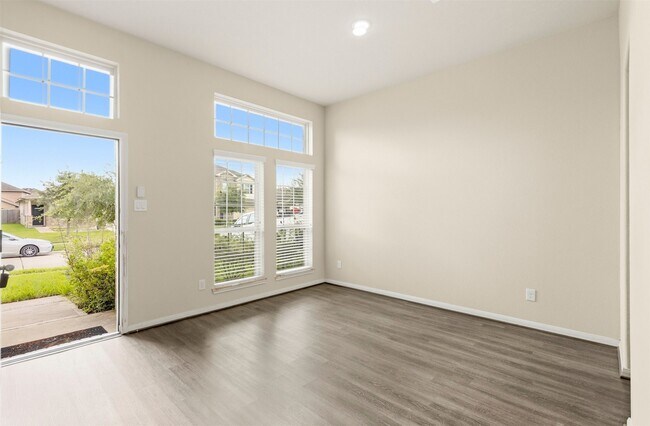 Photo - 6131 Carpenters Cove Ln