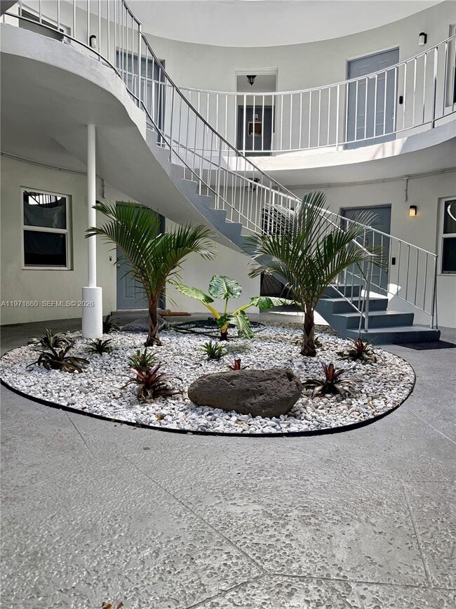 Photo - 2101 NE 51st St Unidad 8