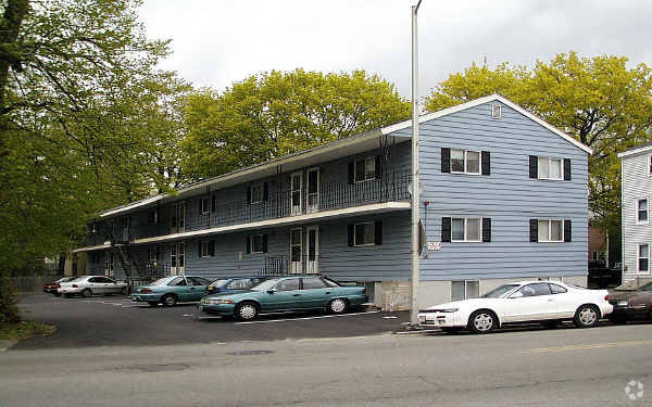 62 Cabot St Apartments For Rent in Beverly, MA 62 Cabot St Apartments For Rent in Beverly, MA