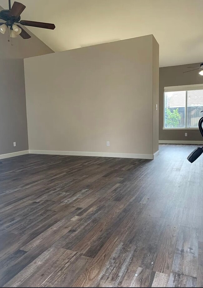 Photo - 1642 Prentiss Dr