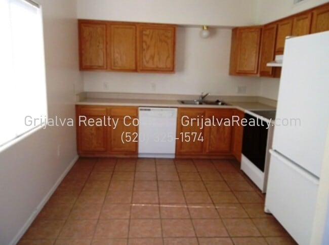 Photo - 3641 E Monte Vista Dr Unit 01