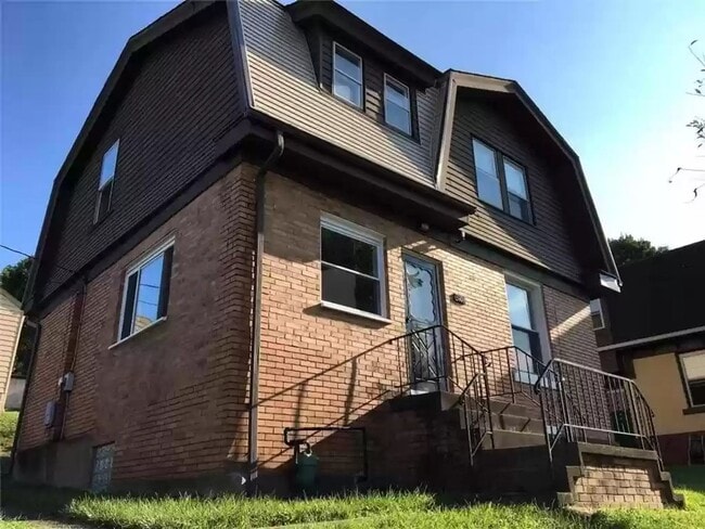Photo - Updated 2 Bed, 1 Bath Home w/ Bonus Room i...