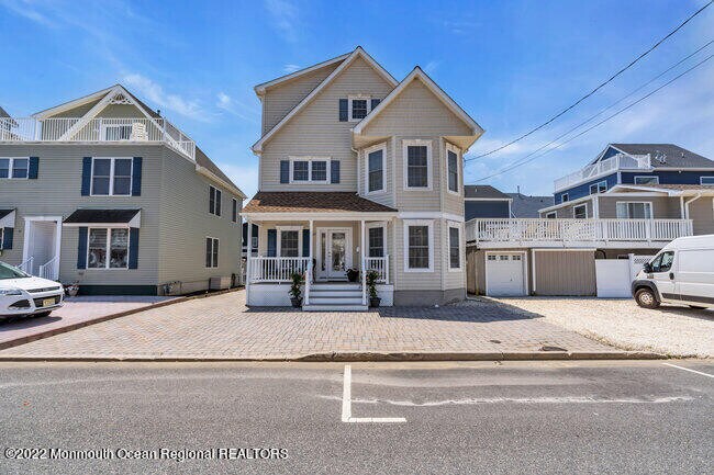 63 Fort Ave