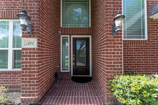 Photo - 311 Saunter Dr