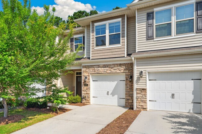 Available NOW! Beautiful 3bd/2.5ba Two-Sto... - Available NOW! Beautiful 3bd/2.5ba Two-Sto... Townhome