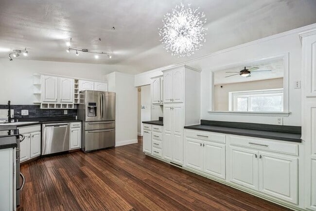 Photo - 12100 Silver Maple Dr