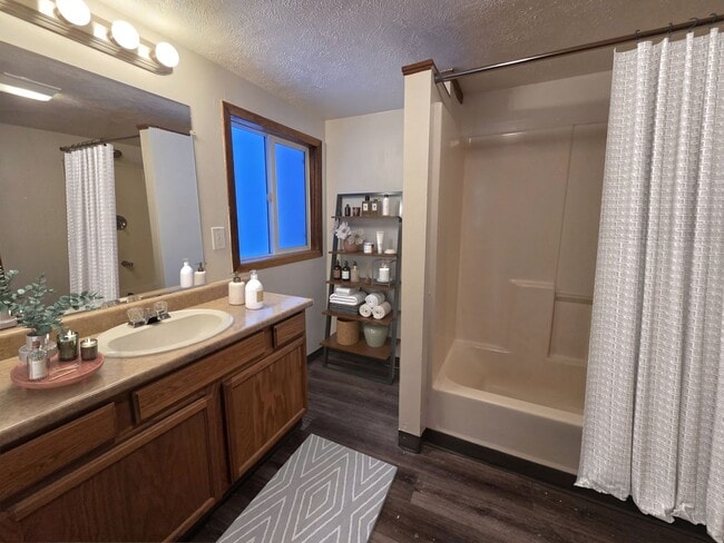 Photo - $1,900 – 2 Bed / 2 Bath Home with Fenced Yard, Fireplace, and Garage