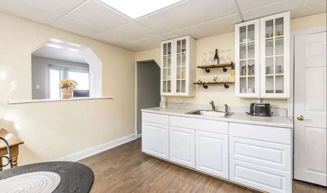 Kitchen - 19 Birch St Unit 19